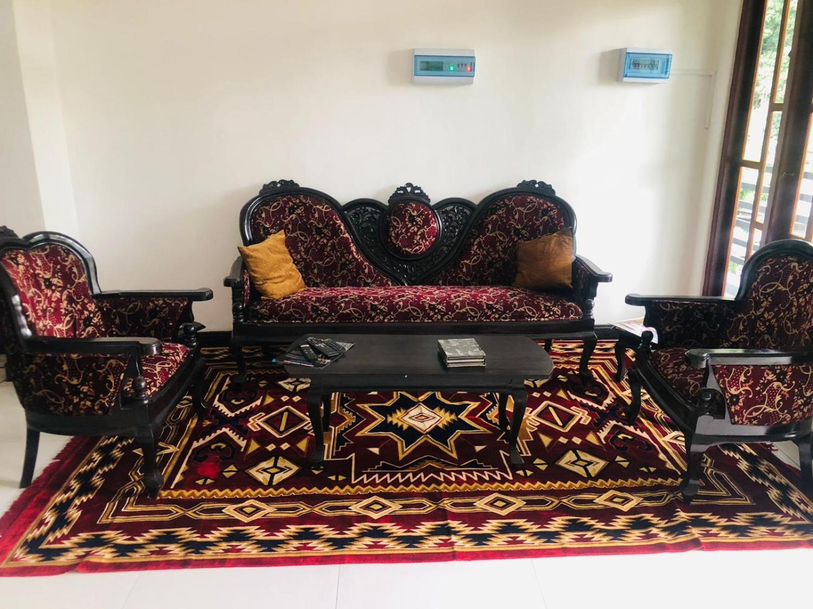 Chandi Mahal Homestay Канди Екстериор снимка